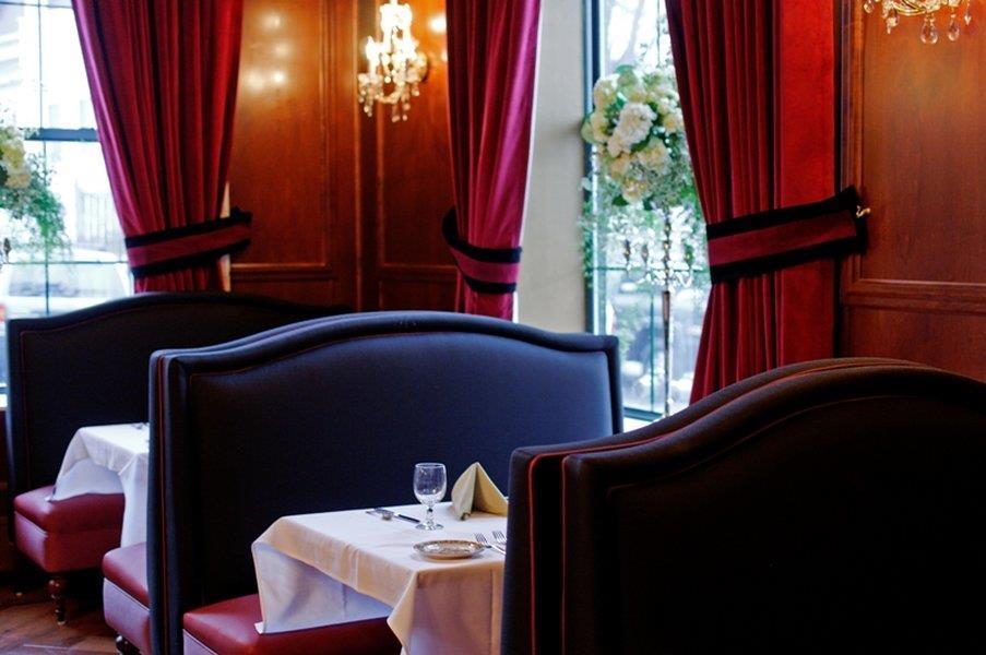 Landmark Inn Marquette Restoran foto