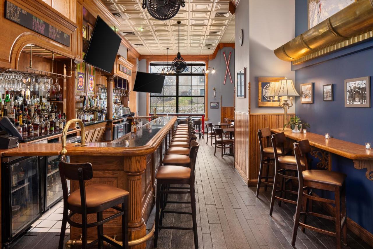 Landmark Inn Marquette Bagian luar foto