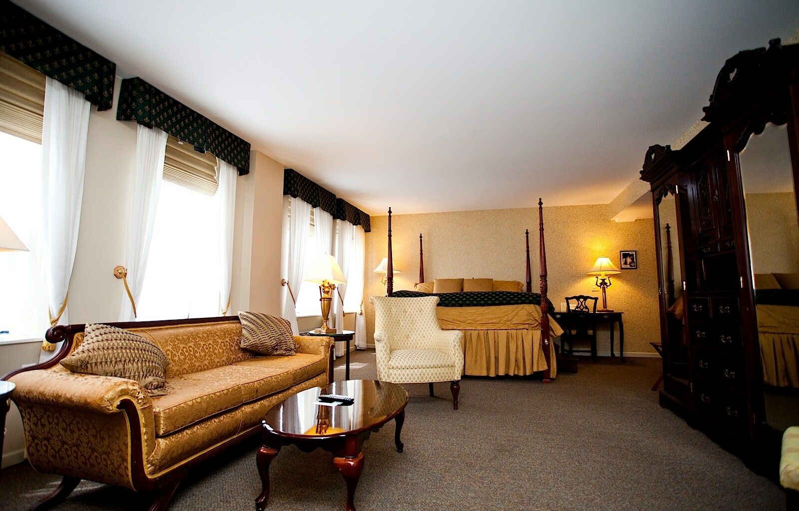 Landmark Inn Marquette Bagian luar foto